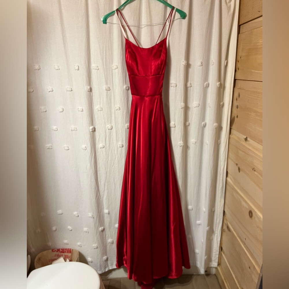 Prom dress - Picture 2 of 9